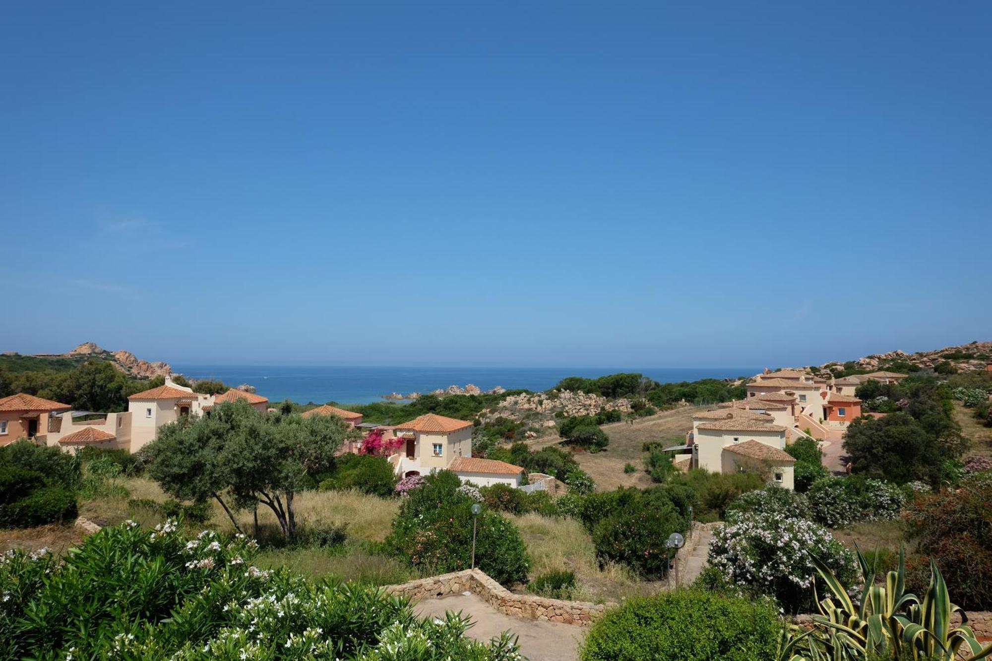 Calarossa Sardinia Apartments Изола-Росса Экстерьер фото