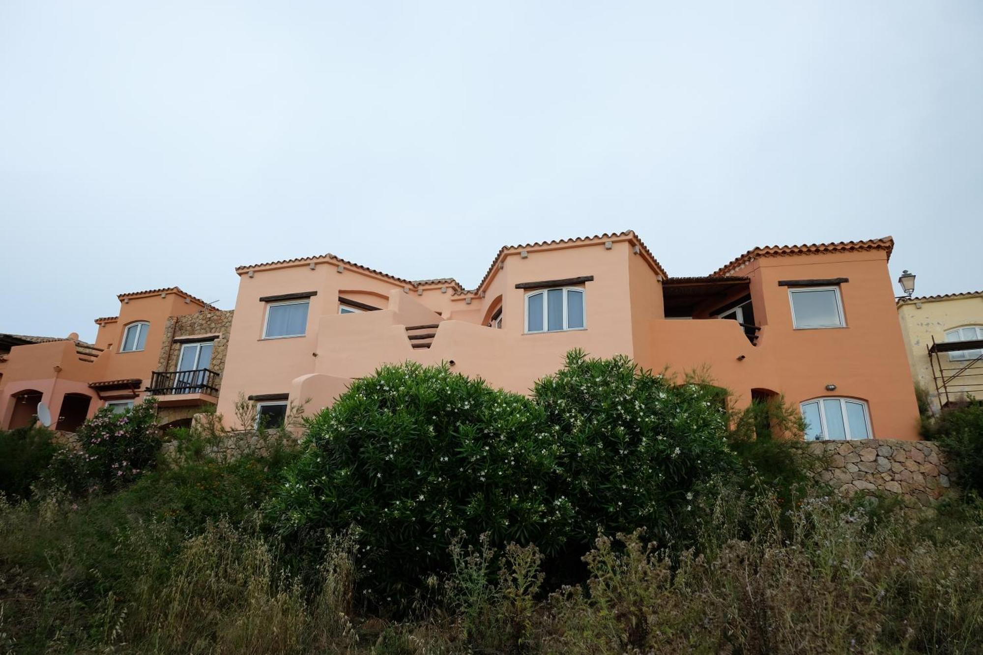 Calarossa Sardinia Apartments Изола-Росса Экстерьер фото